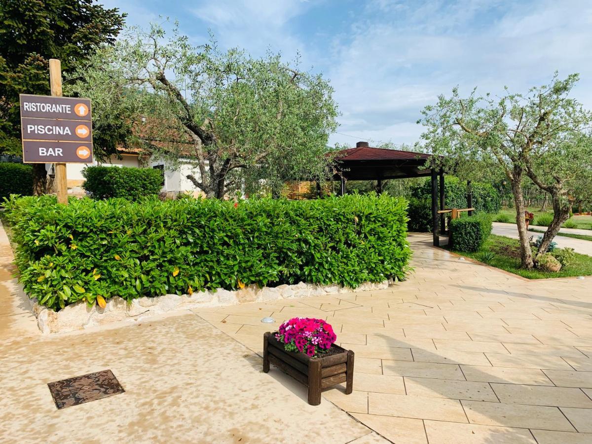Agriturismo Il Castagneto Padula Buitenkant foto