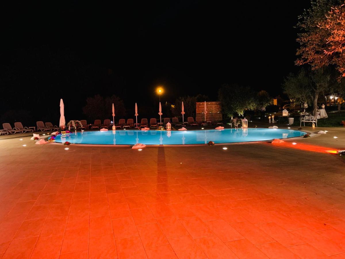 Agriturismo Il Castagneto Padula Buitenkant foto