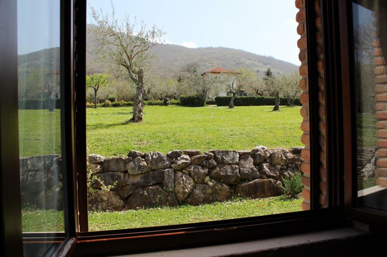 Agriturismo Il Castagneto Padula Buitenkant foto