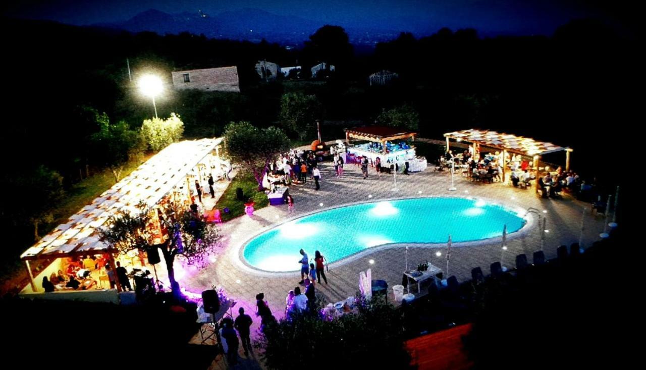 Agriturismo Il Castagneto Padula Buitenkant foto